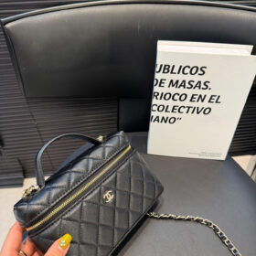 Chanel NT678