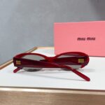 ⁦Miu Miu sunglasses⁩ – תמונה ⁦4⁩