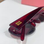 ⁦Miu Miu sunglasses⁩ – תמונה ⁦2⁩