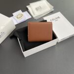⁦CELINE WALLET 10.5×9×3cm⁩ – תמונה ⁦2⁩