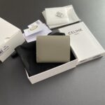 ⁦CELINE WALLET 10.5×9×3cm⁩ – תמונה ⁦2⁩