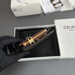 ⁦CELINE WALLET 9×10.5×2cm⁩ – תמונה ⁦3⁩