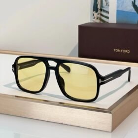 TOM FORD