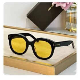 TOM FORD