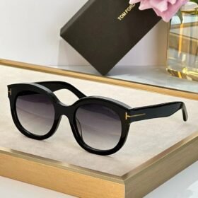 TOM FORD