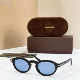 TOM FORD