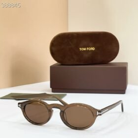TOM FORD
