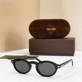 TOM FORD