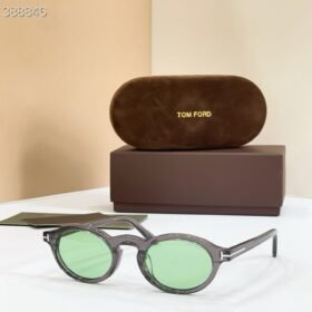 TOM FORD